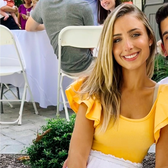 Meet your Posher, Abby - Picture 1 of 1